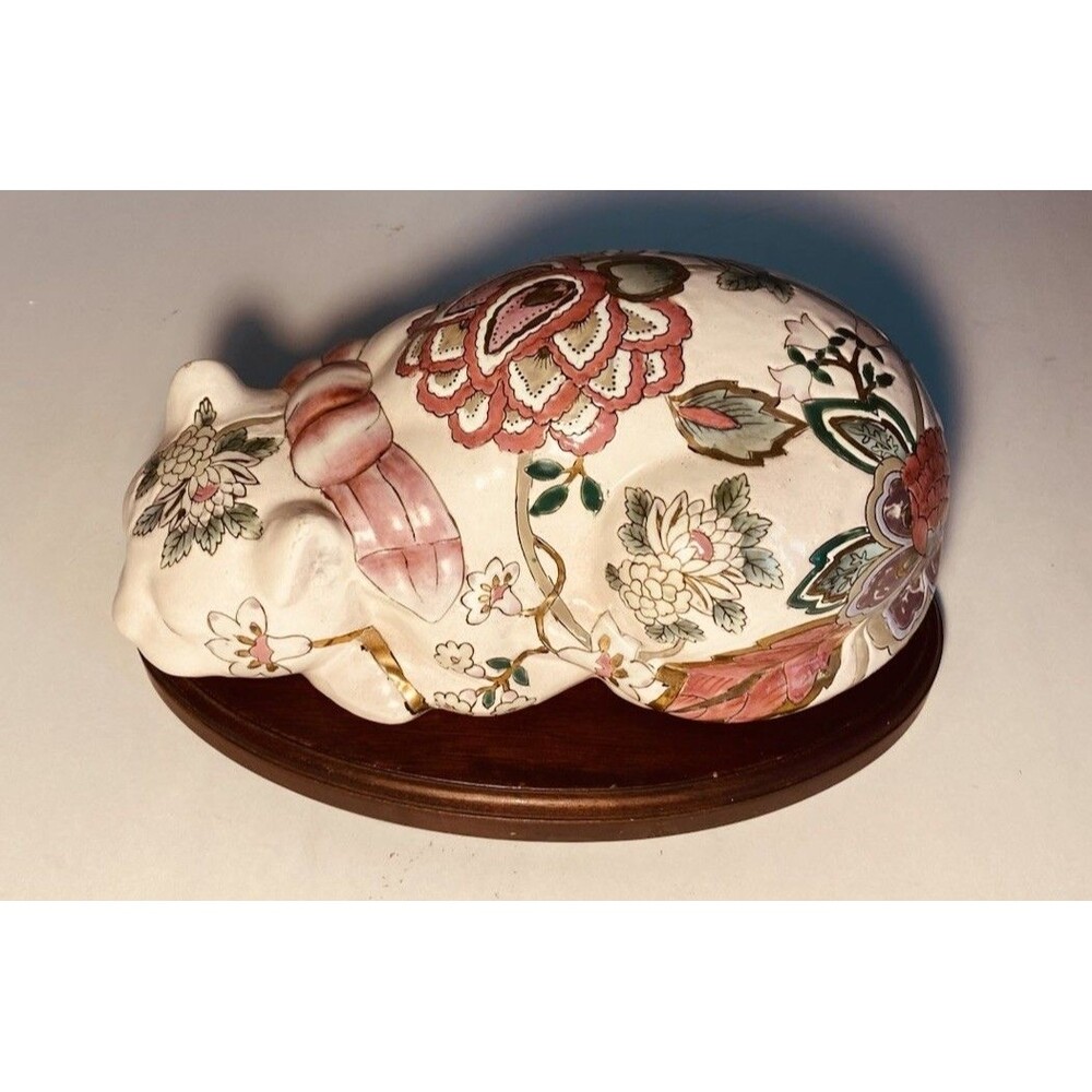 VTG Hand-painted Chinoiserie ceramic sleeping cat figurine Floral  Kutani Style